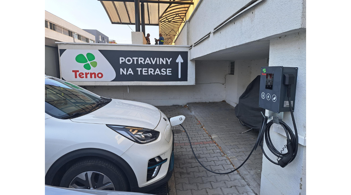 Electromobility in retail: turning a car park into a revenue-generating service — reference image 3